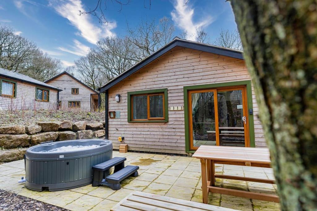 Padley; Woodland Lodge With Hot Tub For 2-4 In The Staffordshire Moorlands Oakamoor Luaran gambar